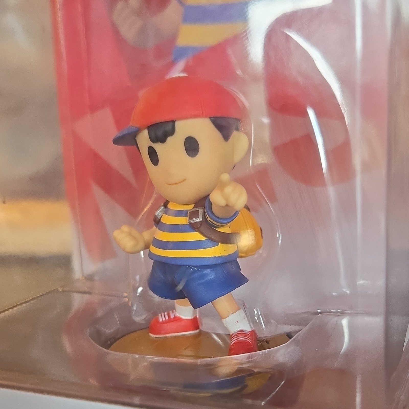 Nintendo amiibo Ness Collectible Figure for Super Smash Bros.