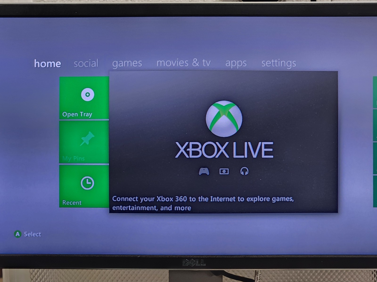 Microsoft Xbox 360 S 1439 4GB Console – Tested and Working – NO ADAPTER