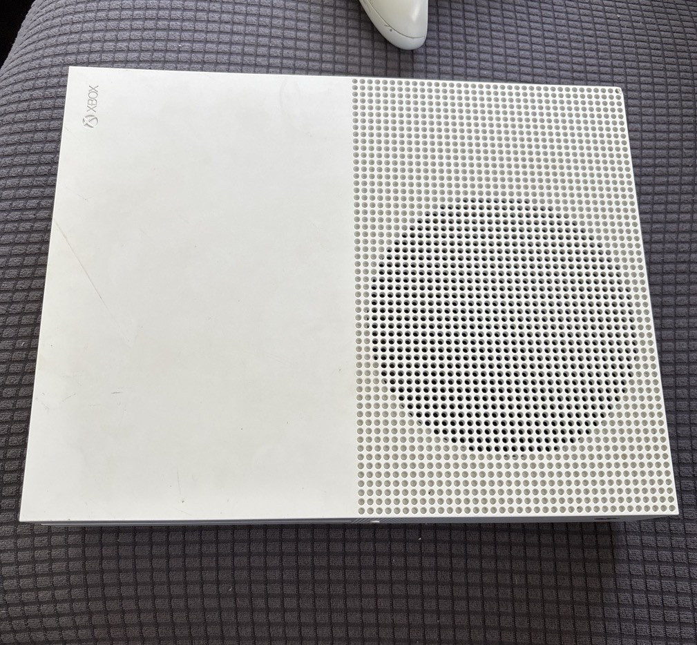 Microsoft Xbox One S 1TB White Home Console 4K UHD Model 1681