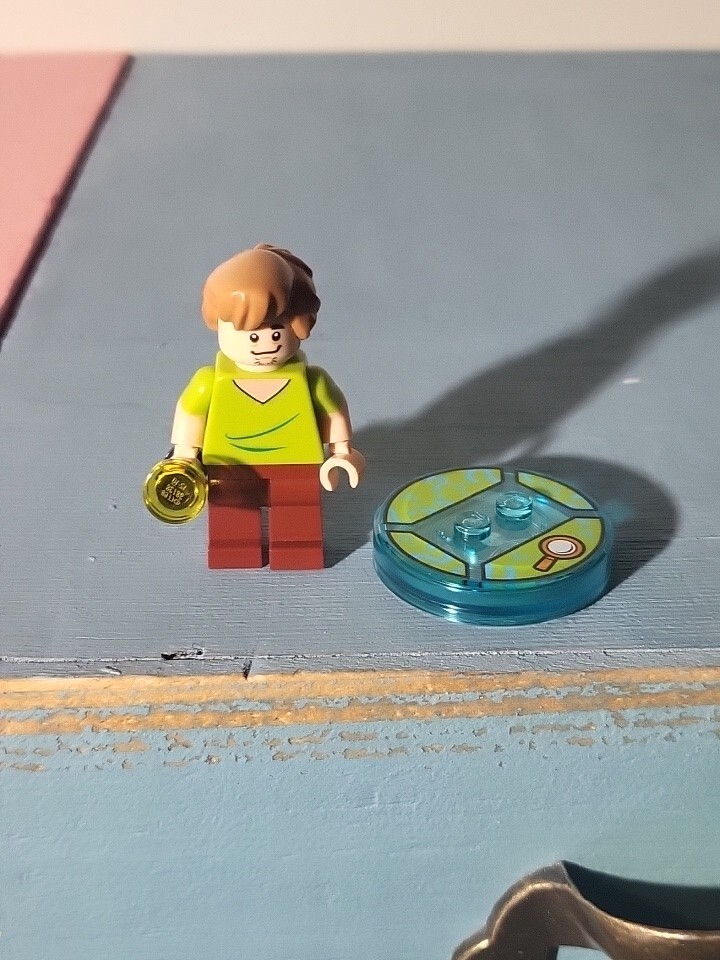 Lego Dimensions Scooby Doo Shaggy Figure And Tag Base/disc With Flashlite