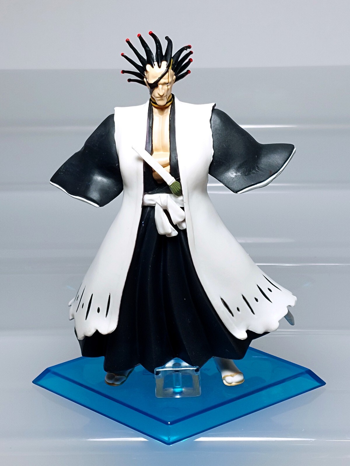 Bleach Taizen Ryoka & Goteijuusantai-hen Kenpachi Zaraki Figure Bandai 4.6in