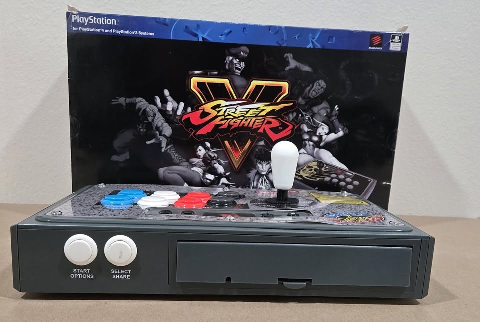 MAD CATZ Street Fighter V 5 T.E.S+ Arcade Fight Stick PS3 PS4 PC -CUSTOMIZED-