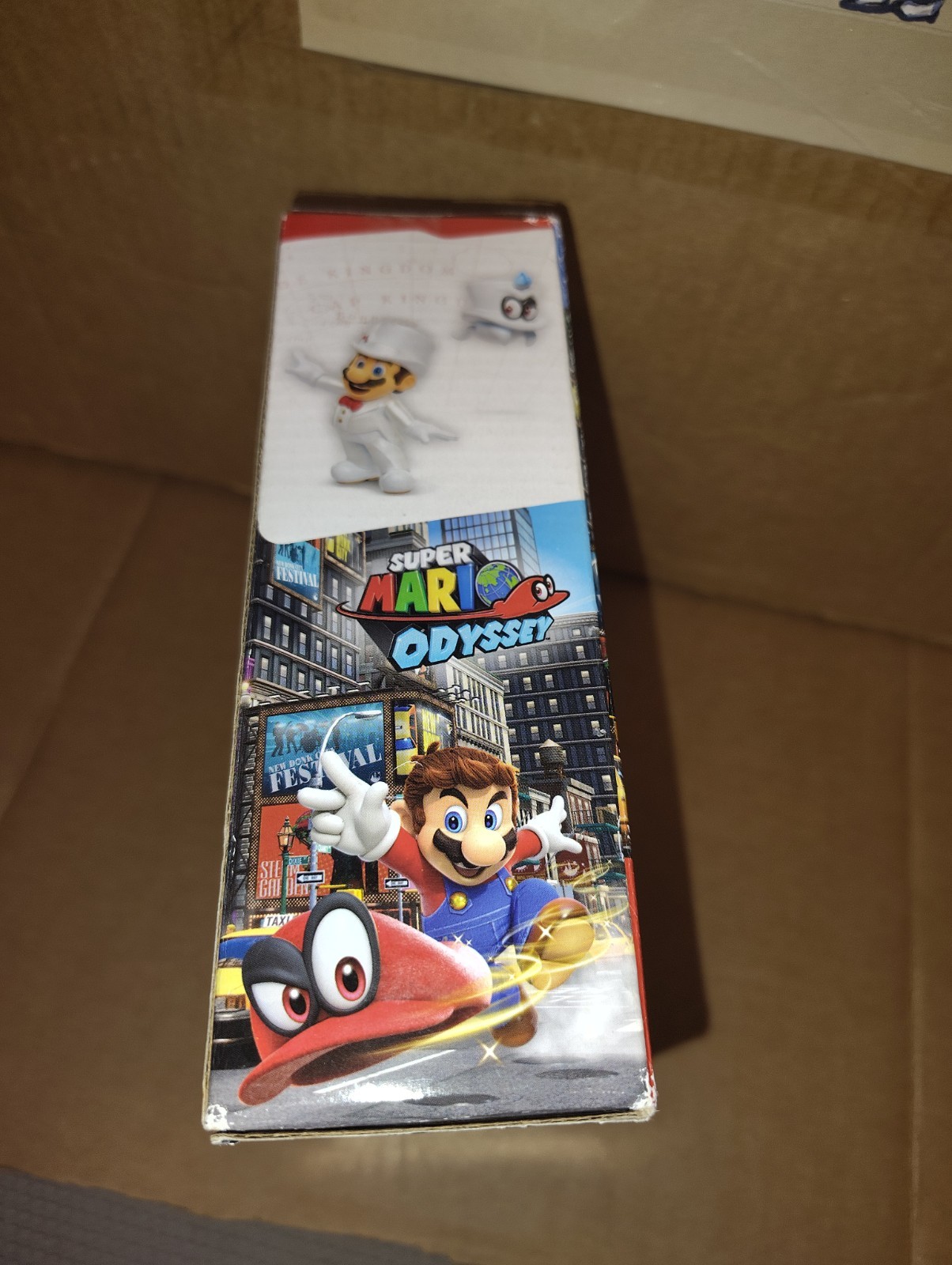 New Super Mario Odyssey Wedding Outfit Mario & Cappy Nintendo 2019 Good Cond.