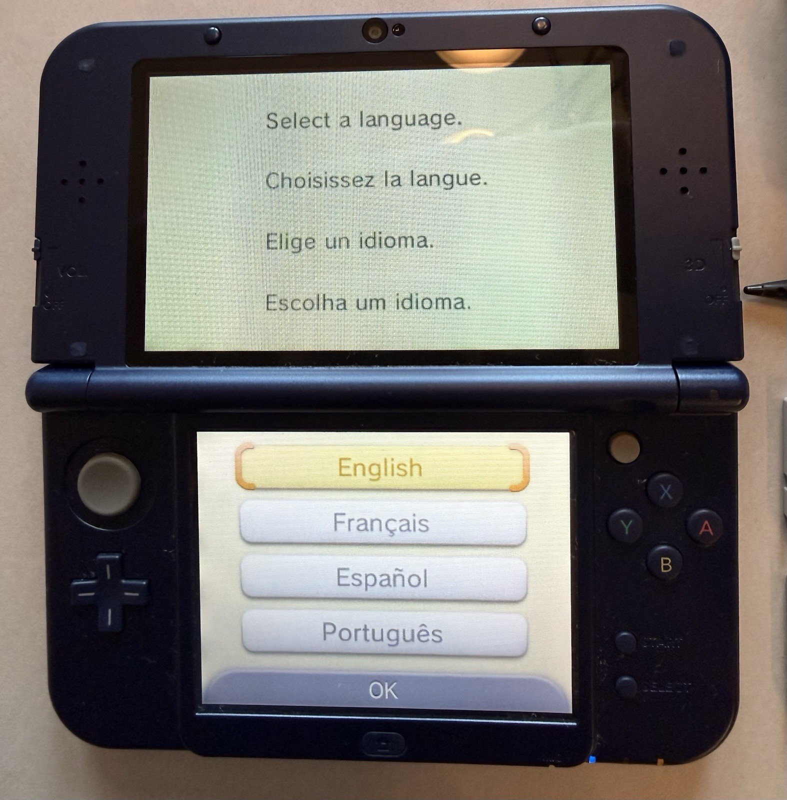 Nintendo New 3DS XL Galaxy Style Bundle w/ Charger Stylus & 4 Games Tested