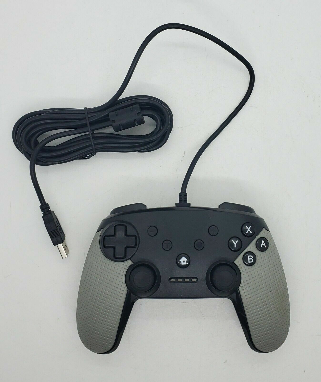 GameFitz Wired Controller Black and Gray- FREE SHIPPING a