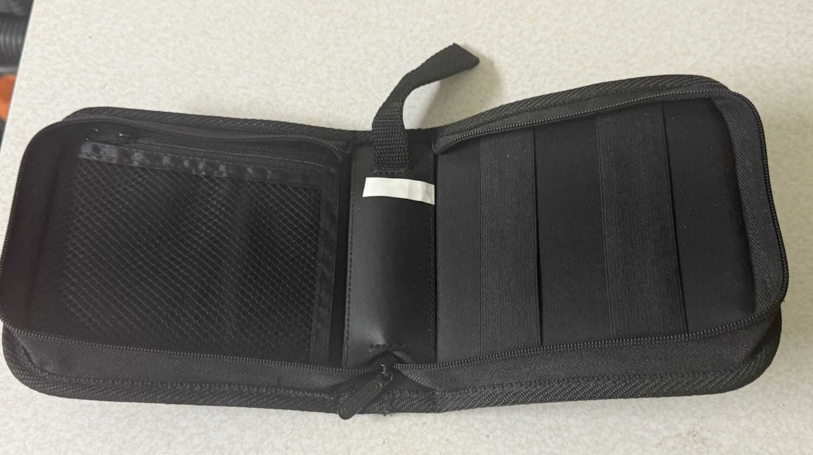 Authentic Nintendo 64 N64 Sports Carrying Case Black Game Wallet Storage Holder!