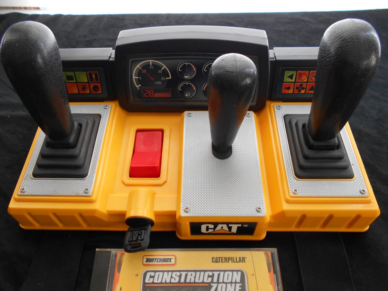 1999 Mattel Matchbox Caterpillar Construction Zone PC playset + Big Action Const