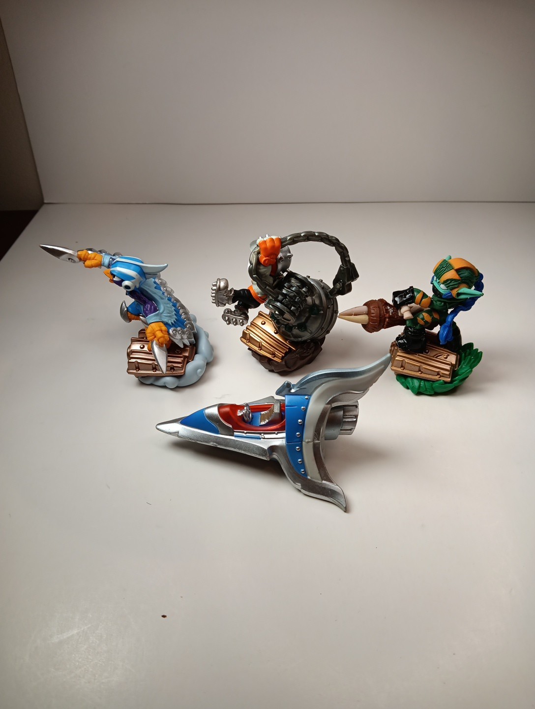 Lot Of 4 Skylanders Figures Super Chargers Stormblade Smash Hit Stealth Elf