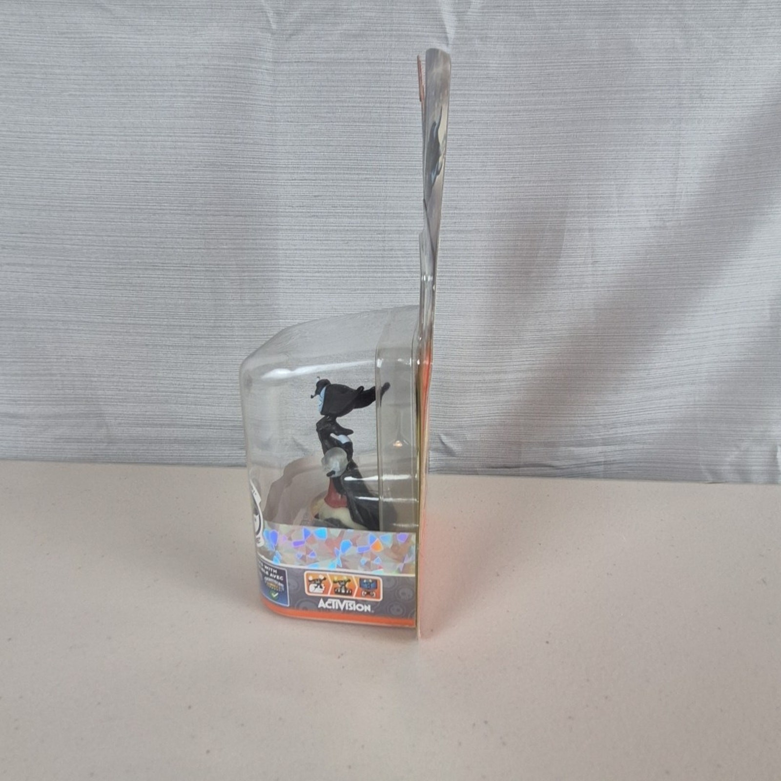 Skylanders Giants Activision Hex Lightcore Lights Up Toys to Life Game Figure