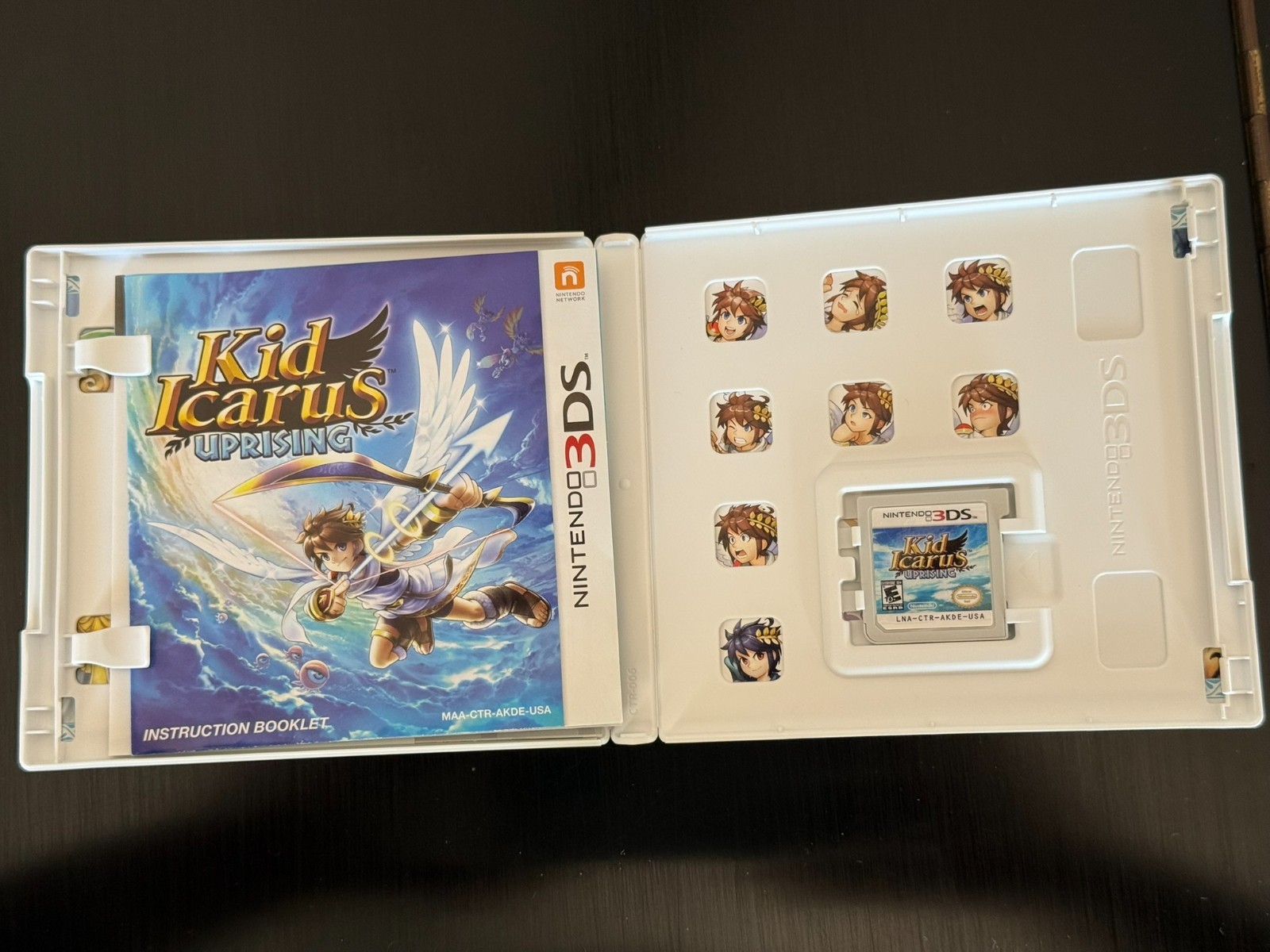 Kid Icarus: Uprising (Nintendo 3DS) – Complete with Case & Original Stand