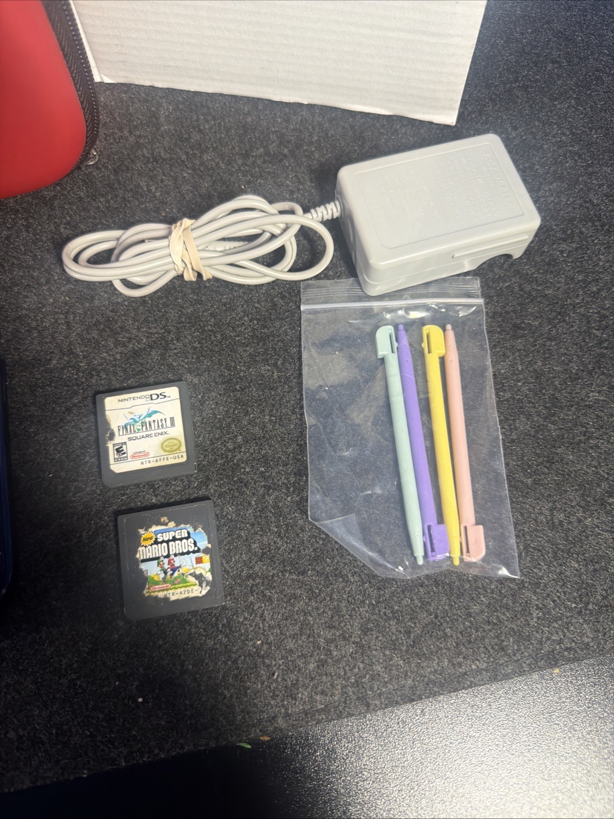 Nintendo 3DS XL Galaxy Edition Handheld System Purple w 2 Games + Charger Tested