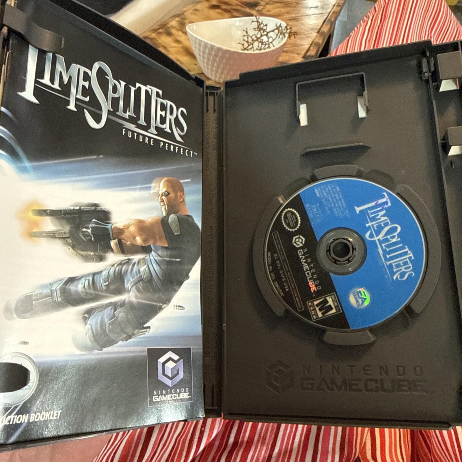 Time Splitters Future Perfect – Nintendo GameCube Game – Timesplitters Resurface