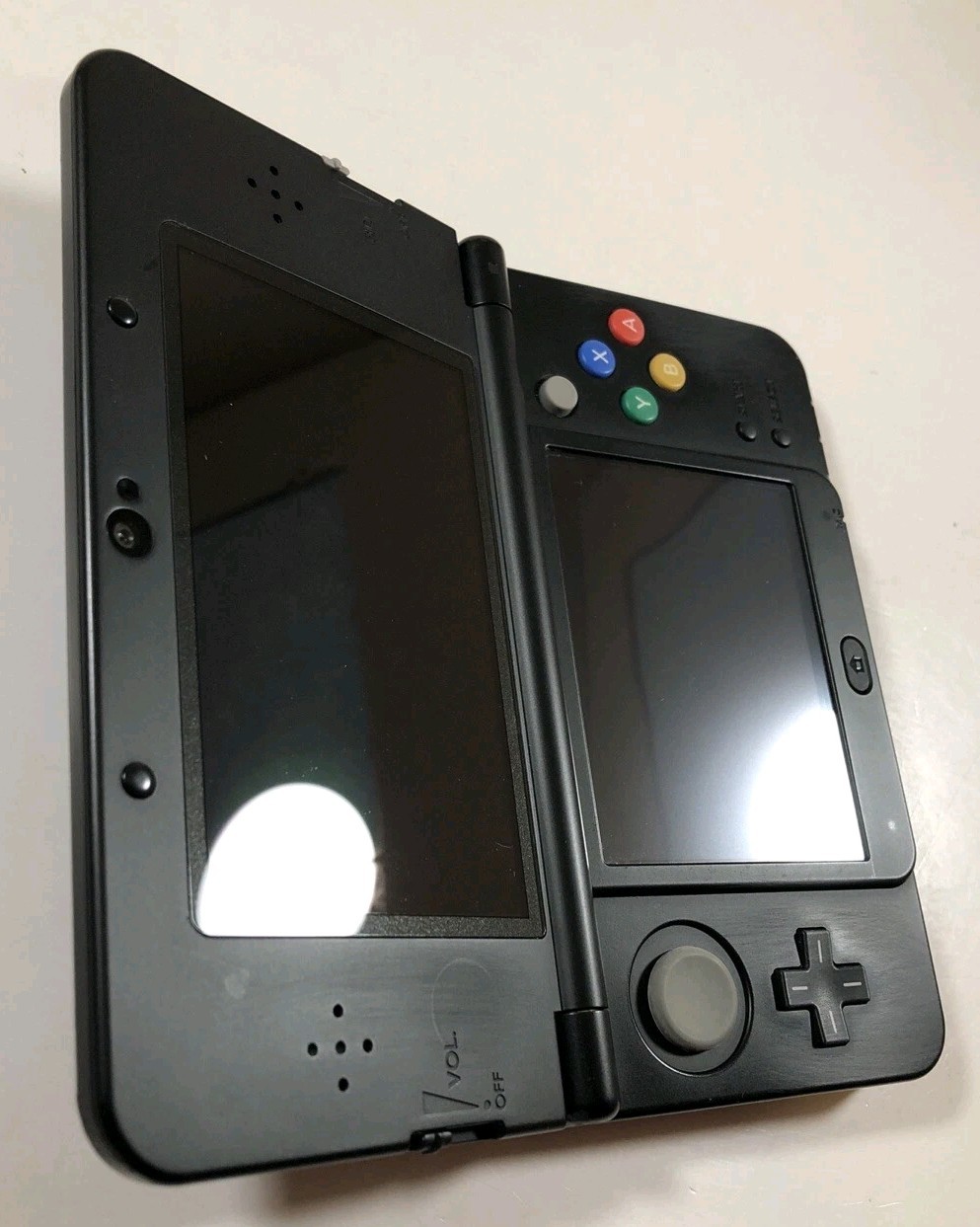New Nintendo 3DS – Original Super Mario Edition (Black Friday) w/charger, READ