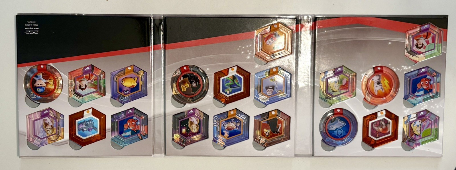 DISNEY INFINITY 1.0 Power Disc Album Set Includes 20 Discs *Duplicate Nemo* VG+
