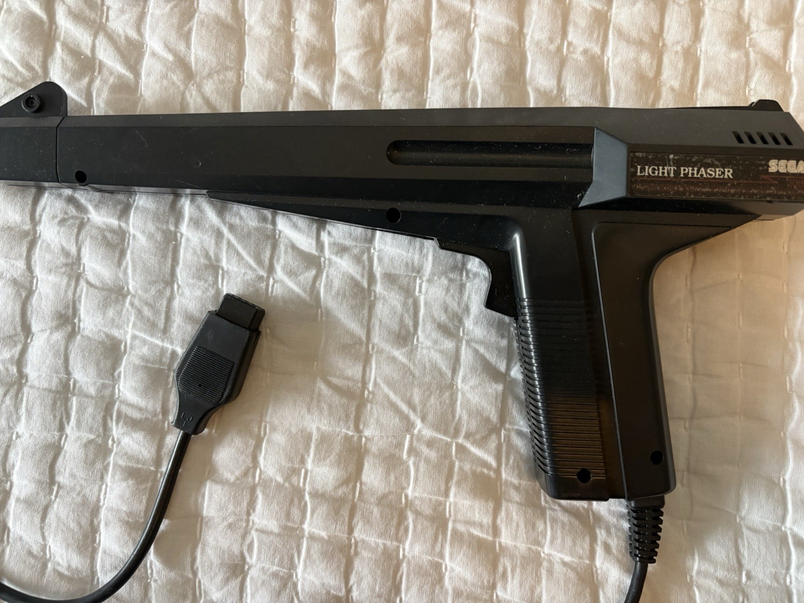 Sega Master System Lot Light phaser, OEM Cable And Rambo 3. Read Description!