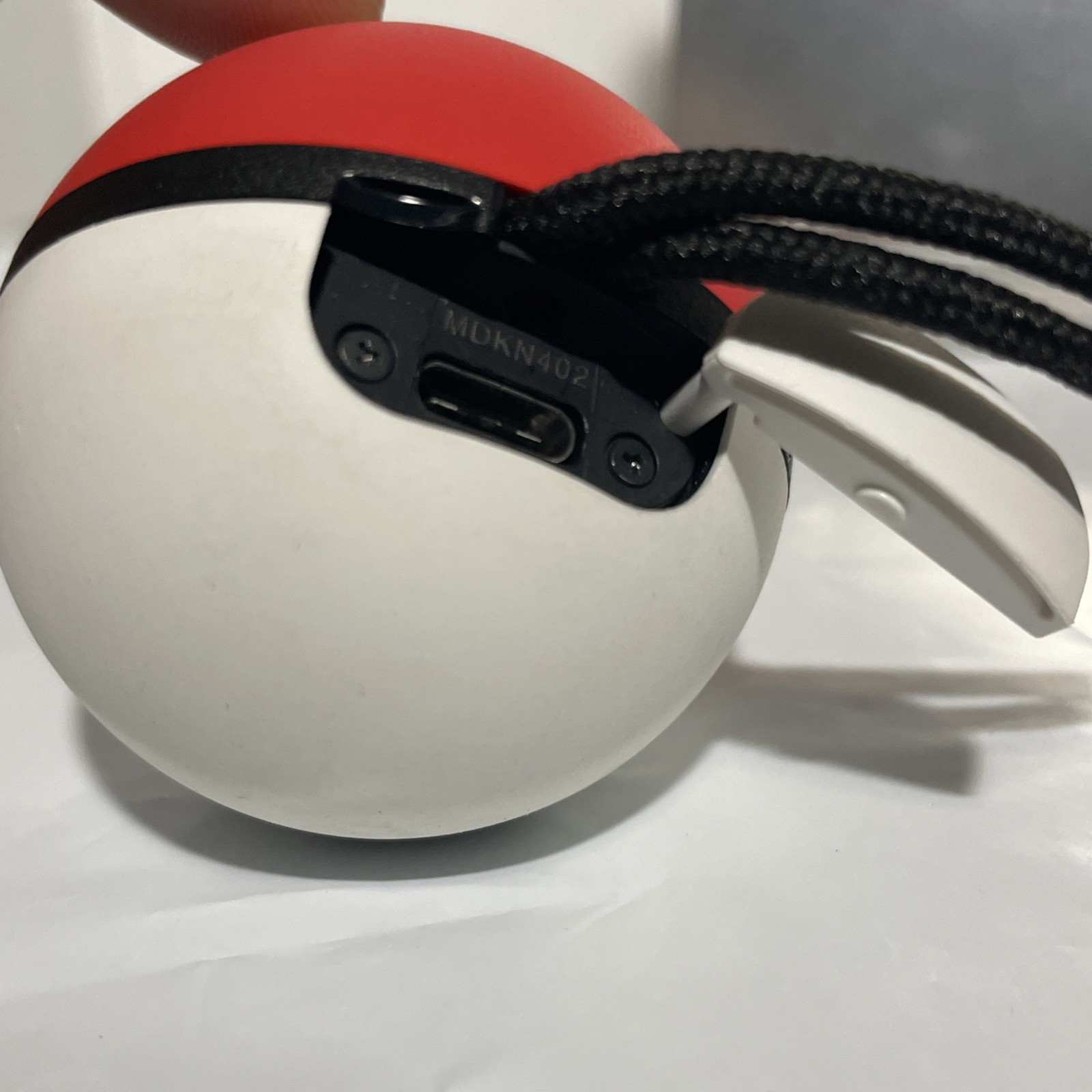 Let’s Go Pikachu (Nintendo Switch, 2018) Steelbook Edition & Pokeball Controller