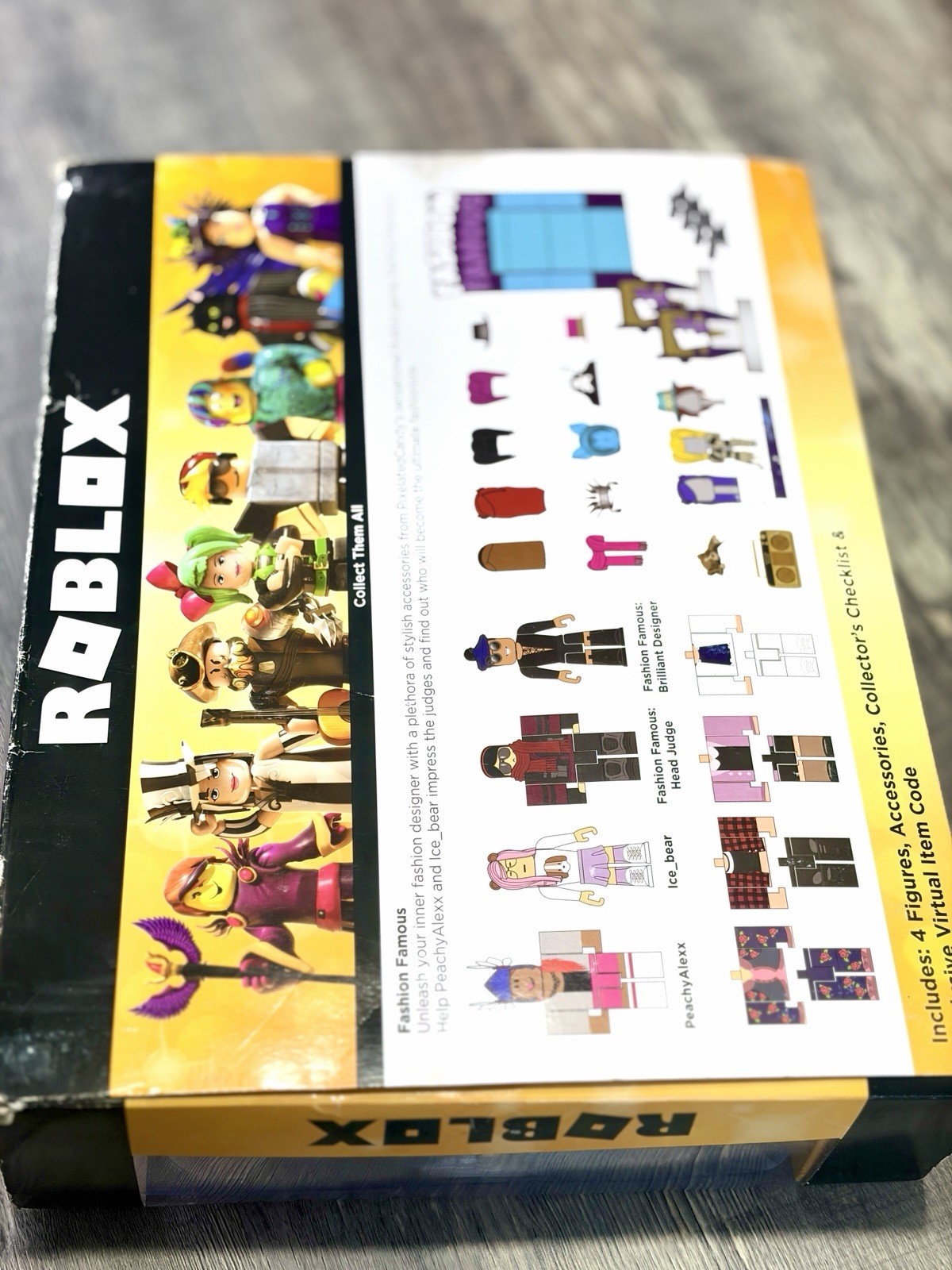 Roblox Celebrity Collection- Fashion Famous playset