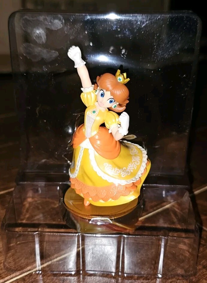Nintendo DAISY Super Smash Bros. Amiibo Switch Mario Wii U 3DS NEW In Plastic