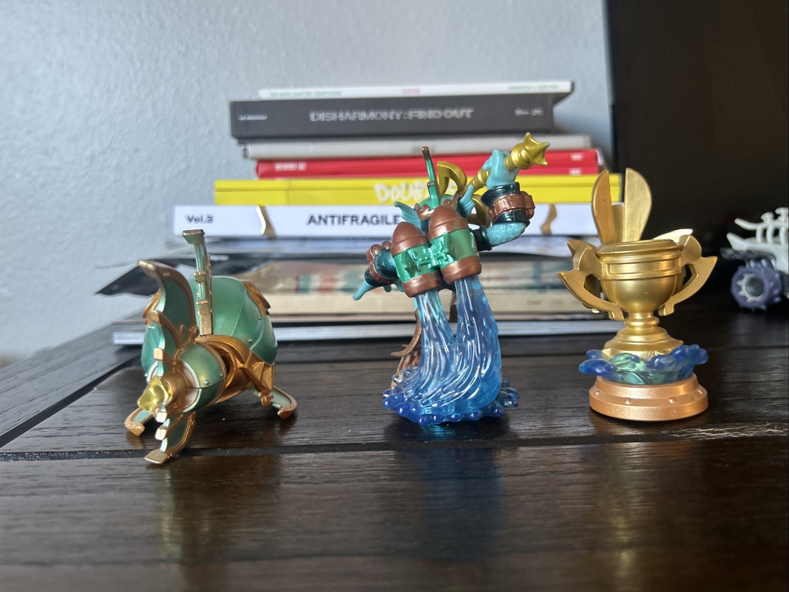 Skylander Deep Dove Gill Grunt, Vehicle, The Reef Ripper, Alongside Sea Thophy