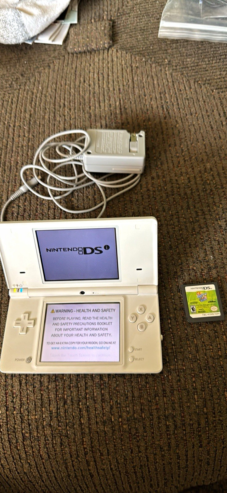 Nintendo DS Lite White Handheld Console Touchscreen w/ AC Adapter Charger & Game