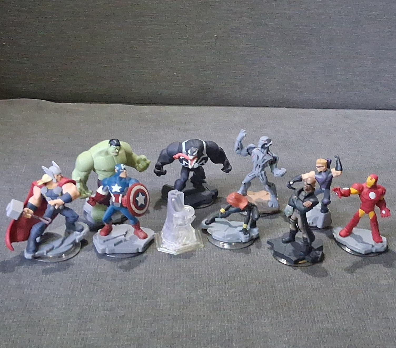 Disney Infinity 2.0 Marvel Figure Lot Thor Hulk Iron Man Captain America