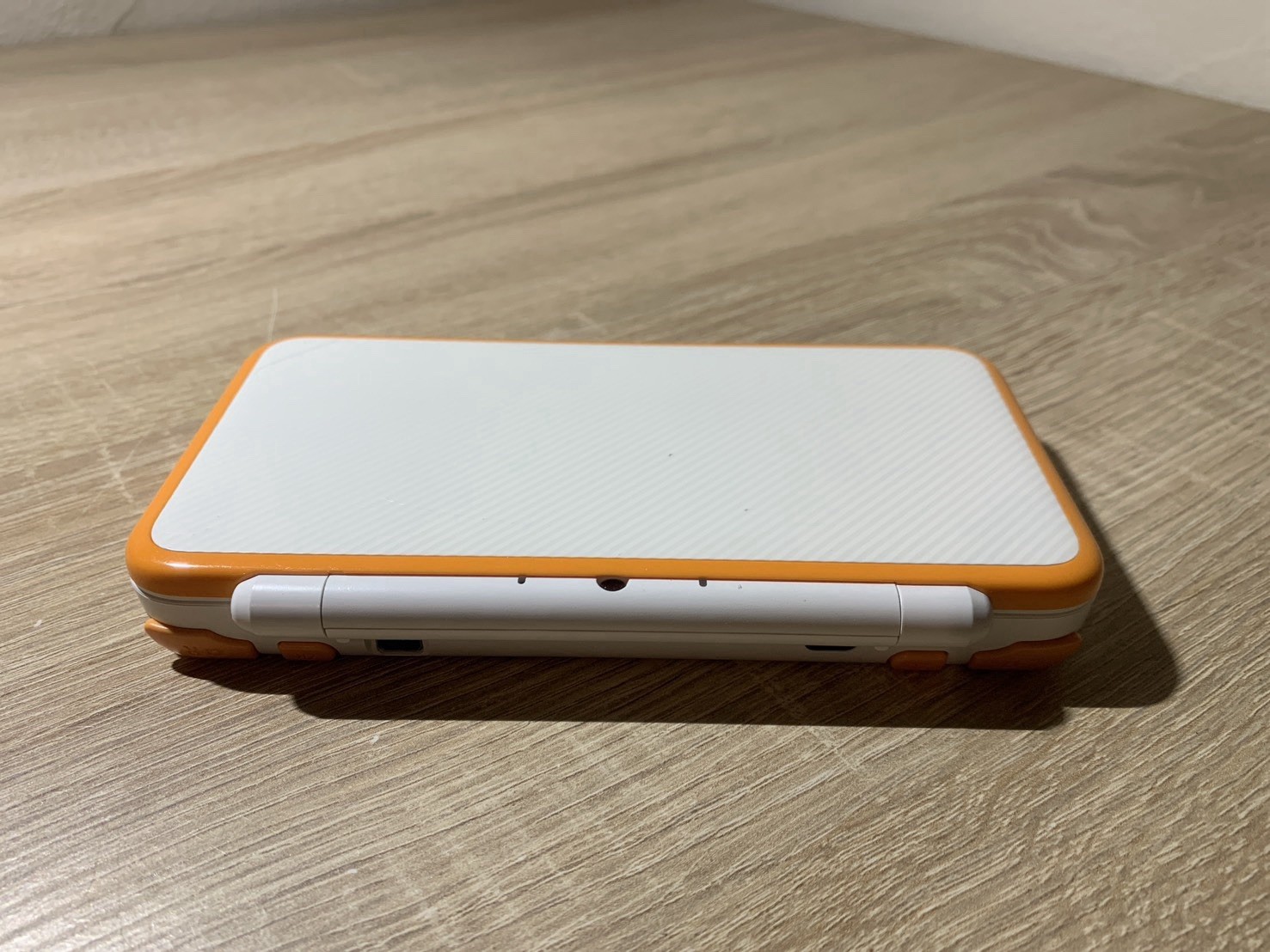 9993 Nintendo New 2DS LL White Orange Very Good TESTED