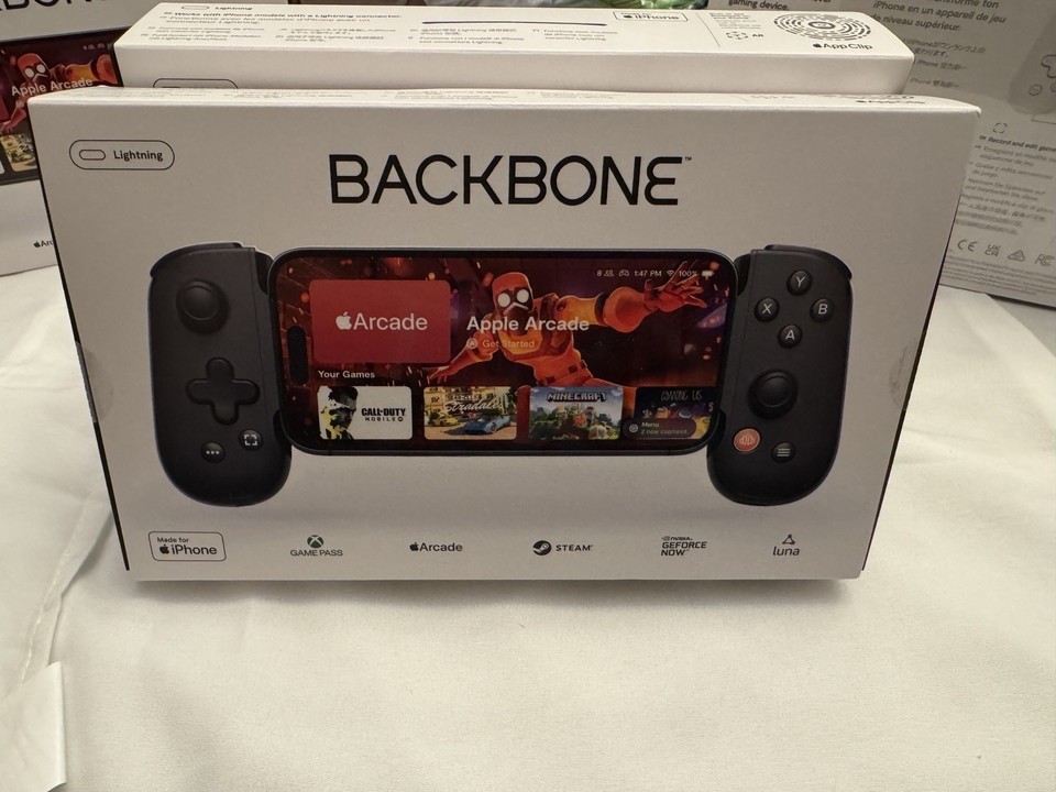 NEW Backbone One iOS BB-02-B-R Mobile Gaming Gamepad Controller For iPhone