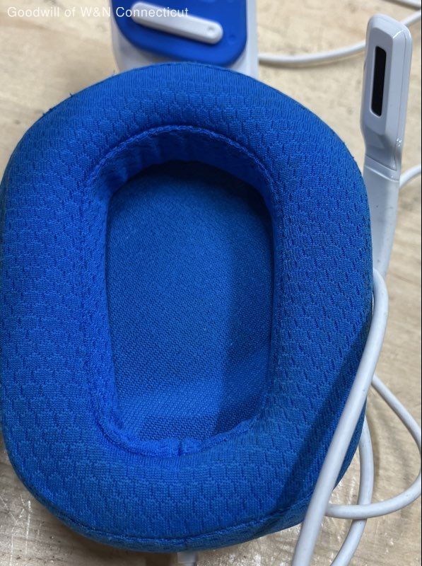 Logitech G335 Wired Gaming Headset White Blue 3.5mm Jack Flip-to-Mute Mic
