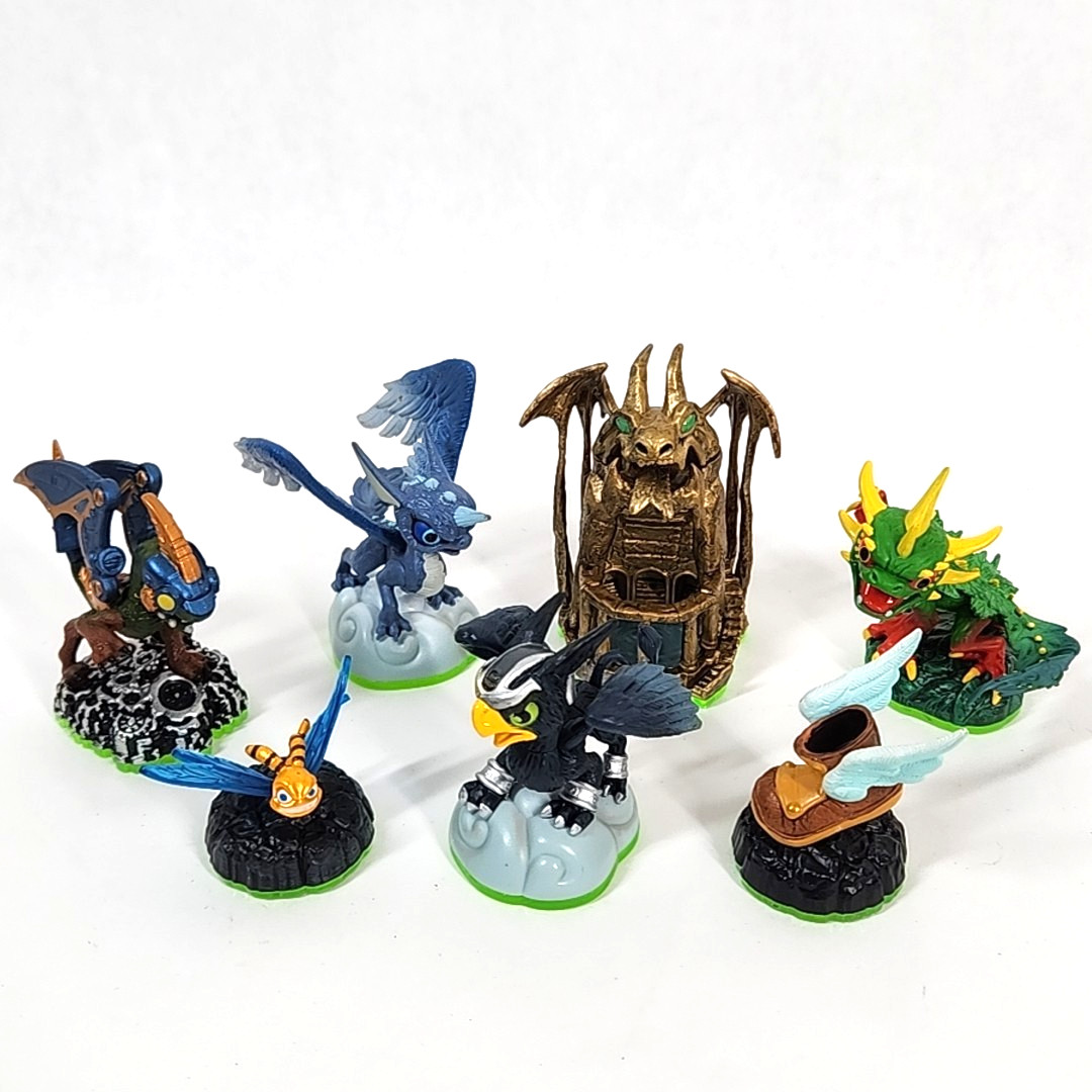 Skylanders Spyro’s Adventure & Giants Lot 12 Figures Travel Case Bag