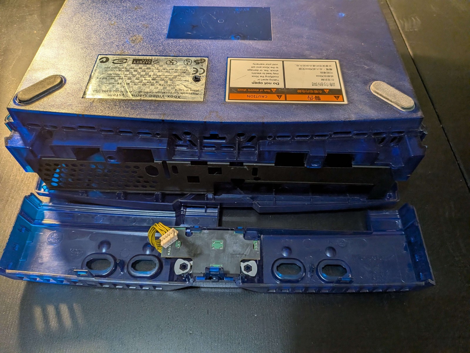 Xbox Original Halo 2 Crystal Ice Blue Console Limited Edition – Asia/Singapore