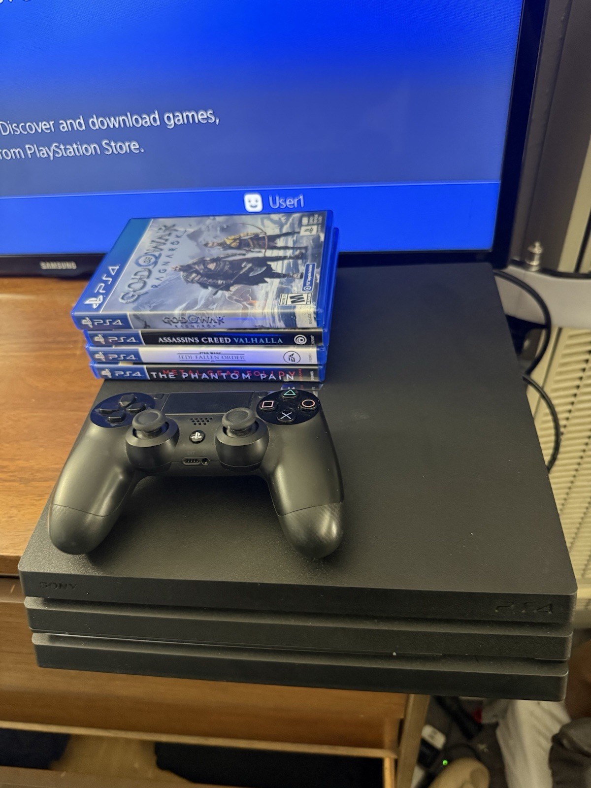 Sony PlayStation 4 Pro PS4 1TB Black Console w/Cables! w/Controller, Tested