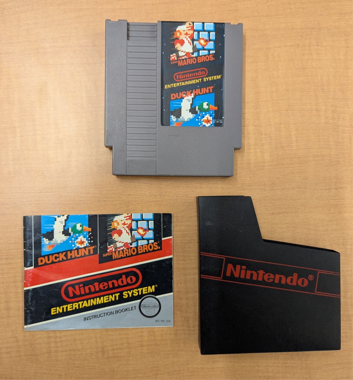 VTG 1985 All Original Nintendo NES console, 5 Games, original poster & manuals🔥