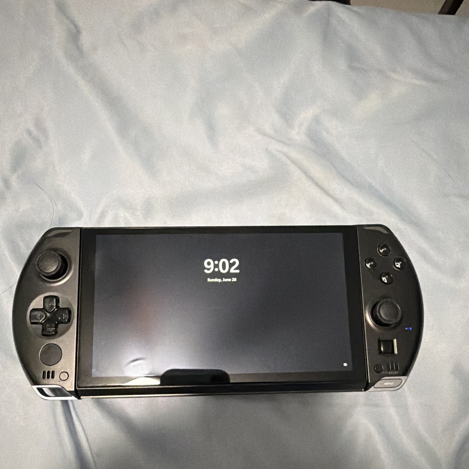 GPD WIN 4 Ryzen 7 8840U 32GB DDR5 w/ 1TB