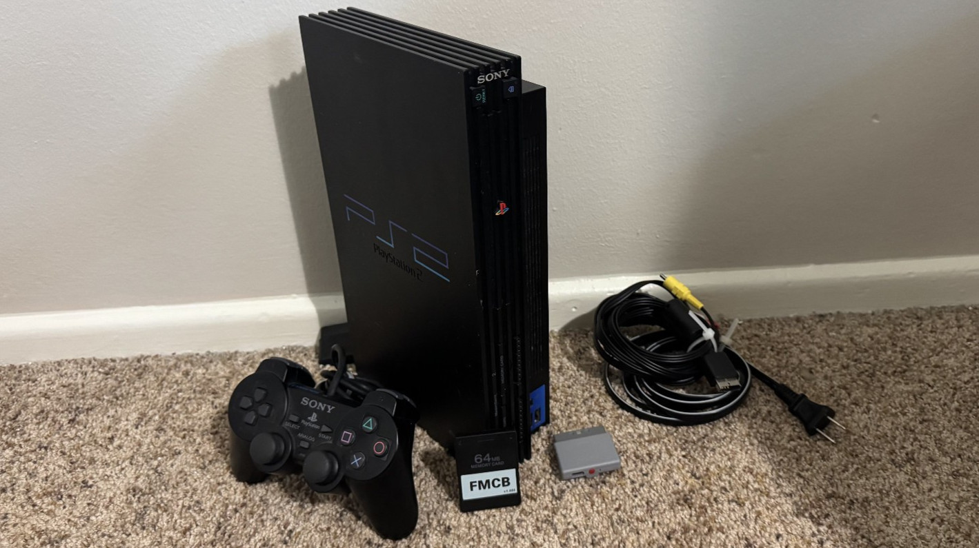Sony PlayStation 2 PS2 SCPH-30001 Bundle + FreeMCBoot + 8BitDo Adapter