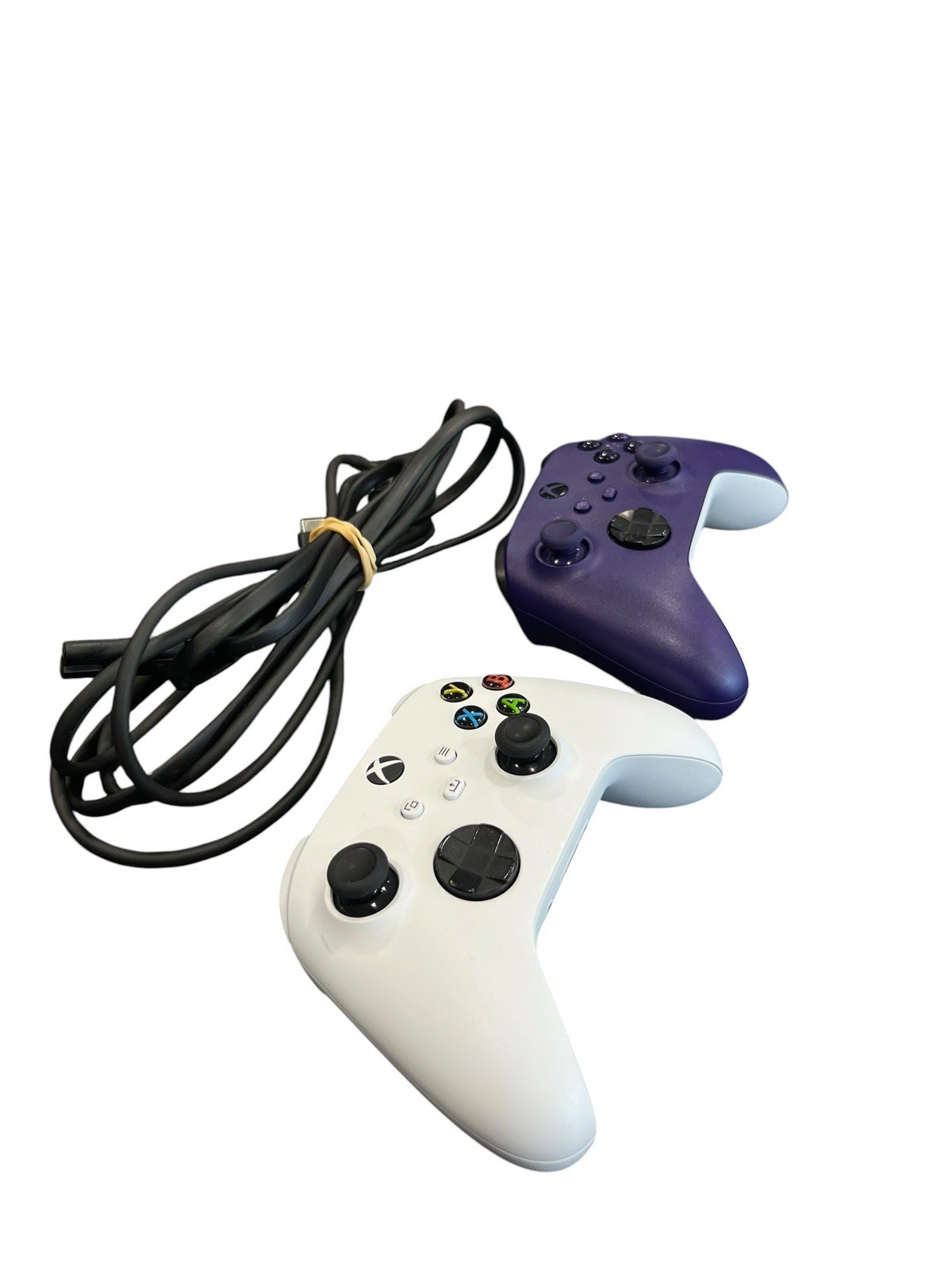 Xbox Series S Includes 2 Controllers and Cables