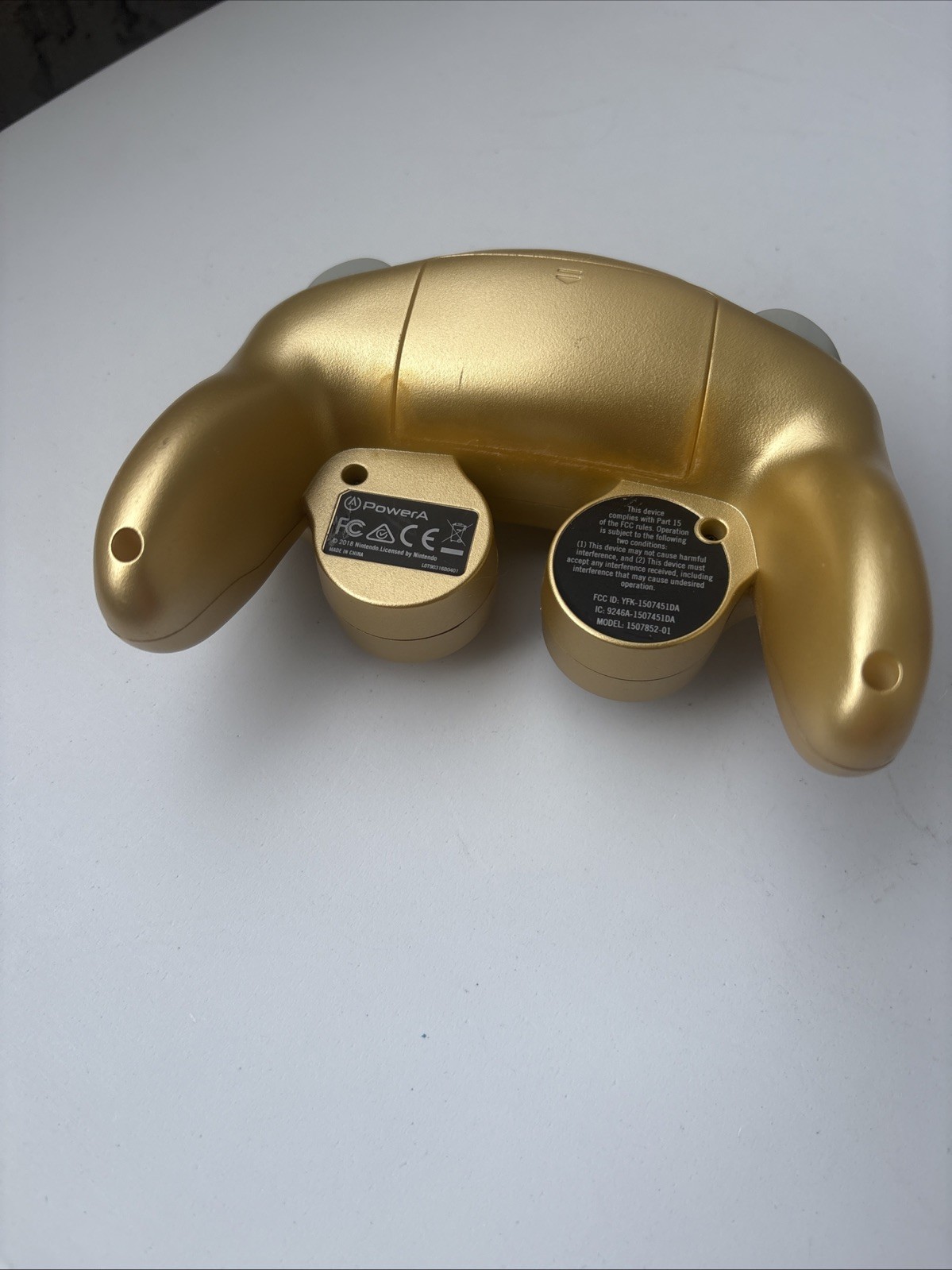 Nintendo Switch Controller GameCube Style Gold Turns ON Battery’s Not Included