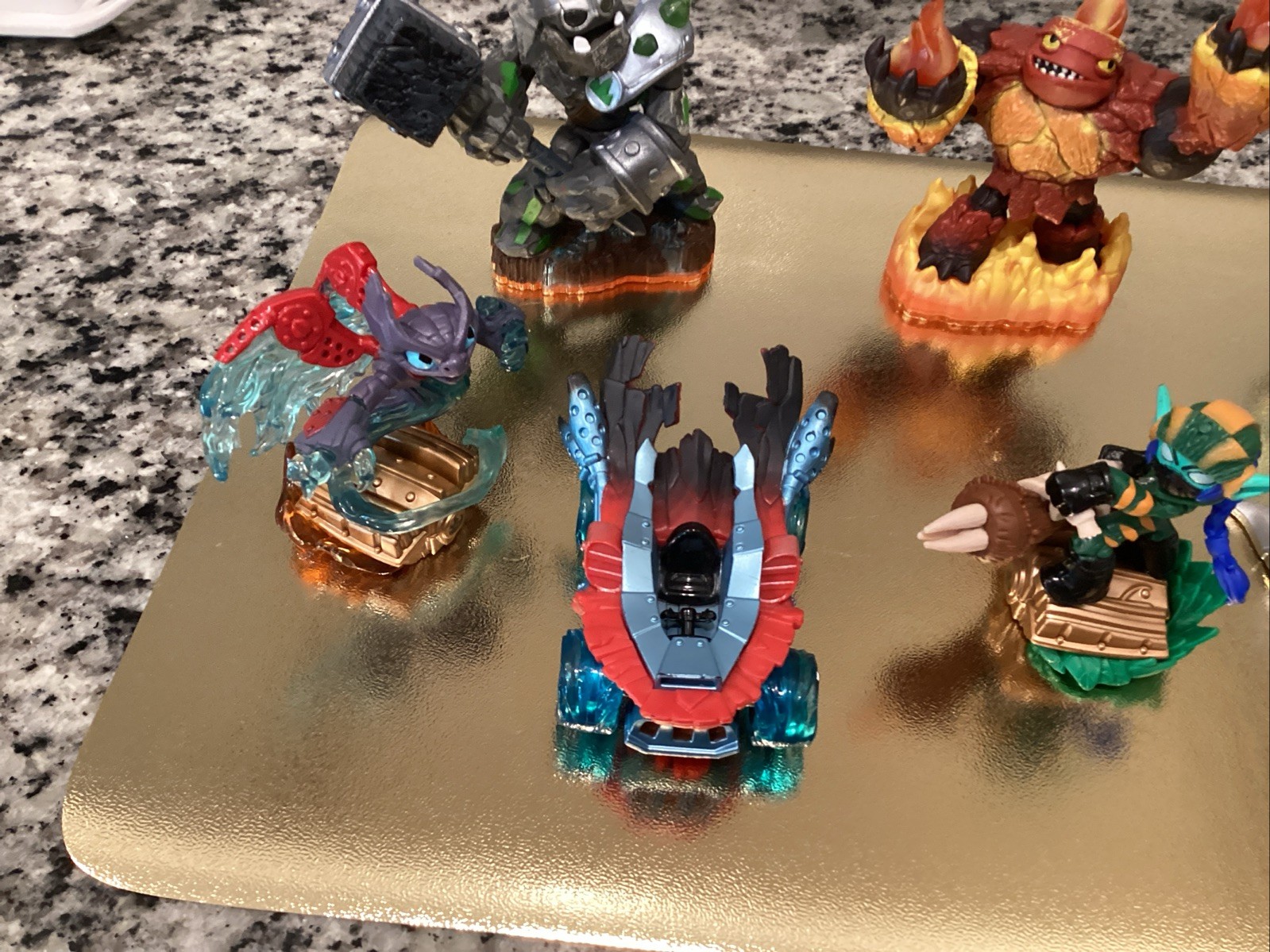 Lot of 8 Skylanders Figures Giants, Vehicles & More