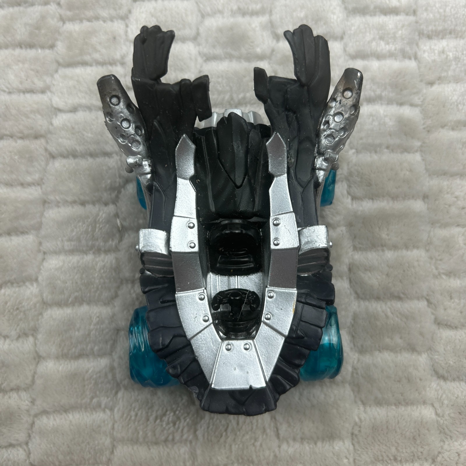Skylanders SuperChargers Dark Spitfire & Dark Hot Streak Vehicle & Idol