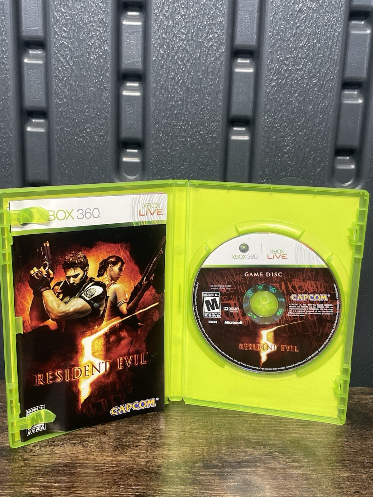 Resident Evil 5 – Microsoft Xbox 360 Tested & CIB