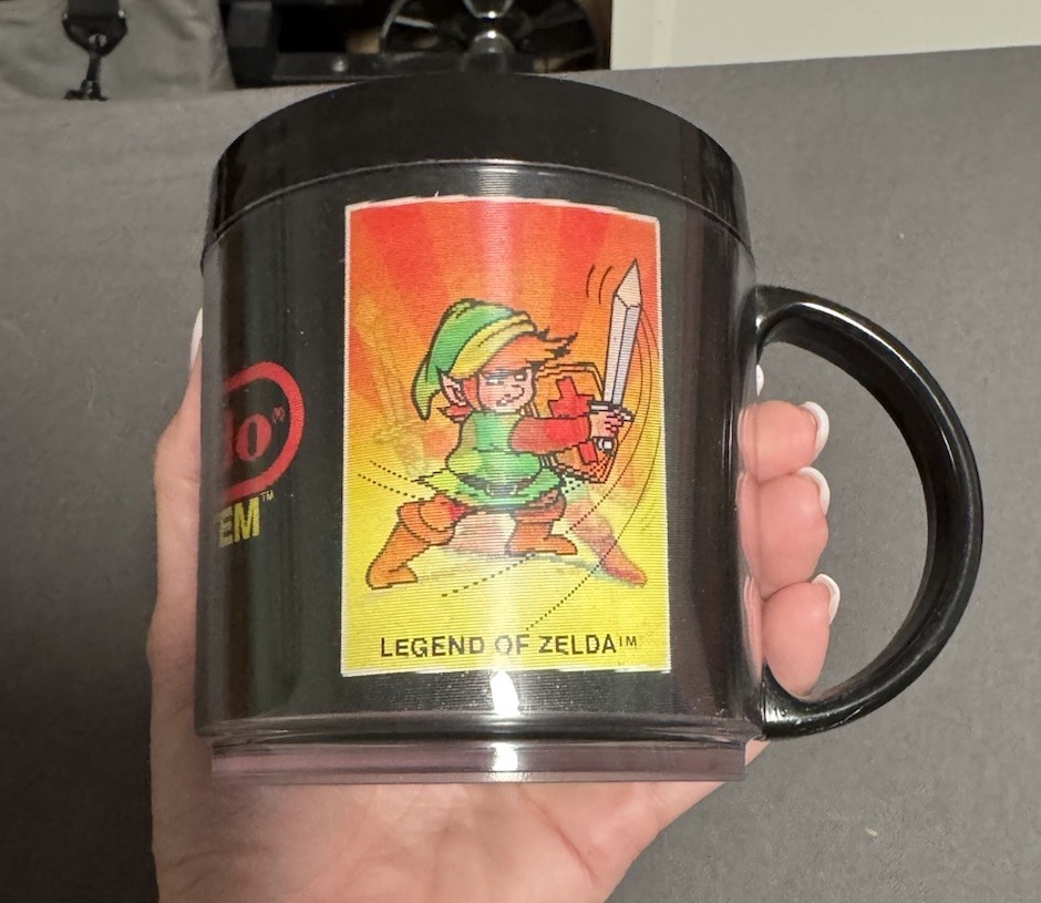 Vintage Nintendo Cereal System Holographic Motion Mug + Bonus Zelda Lenticular