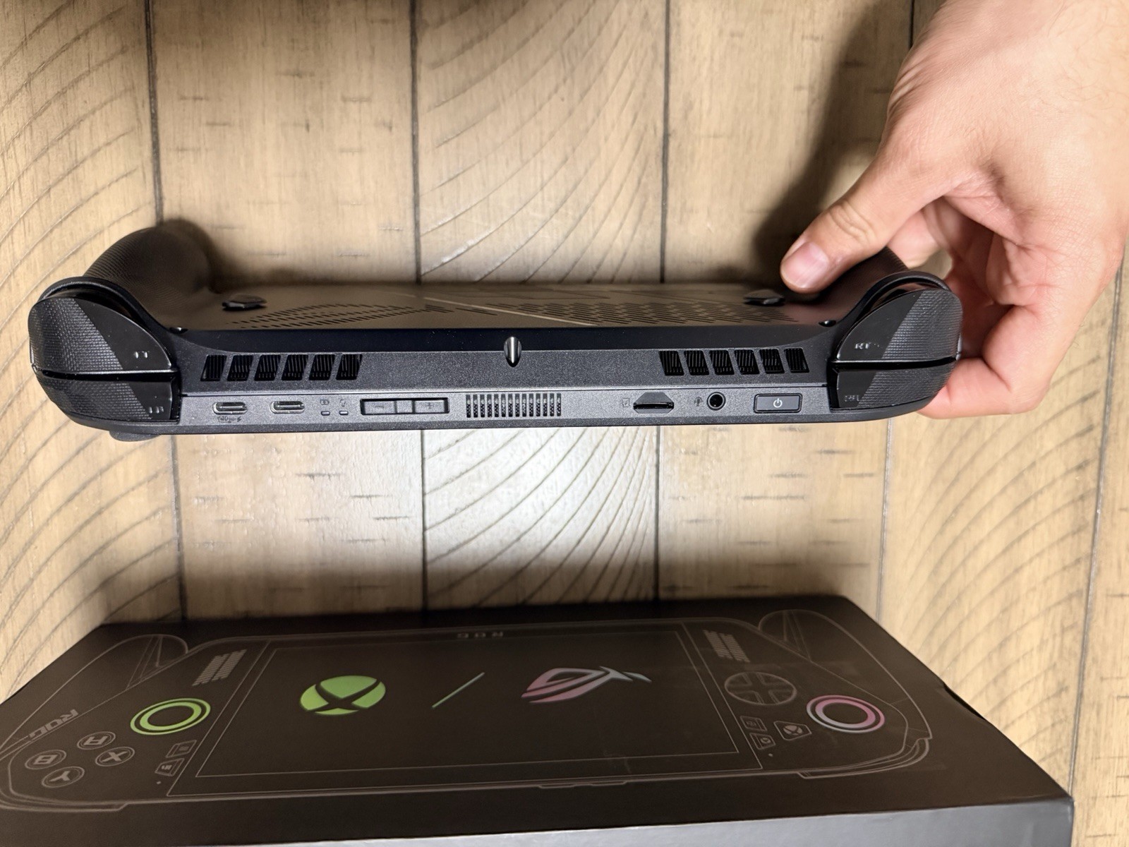 Asus ROG Xbox Ally X 7″ FHD 120Hz Ryzen AI Z2 Xtreme 24GB RAM 1TB SSD AMD Gaming