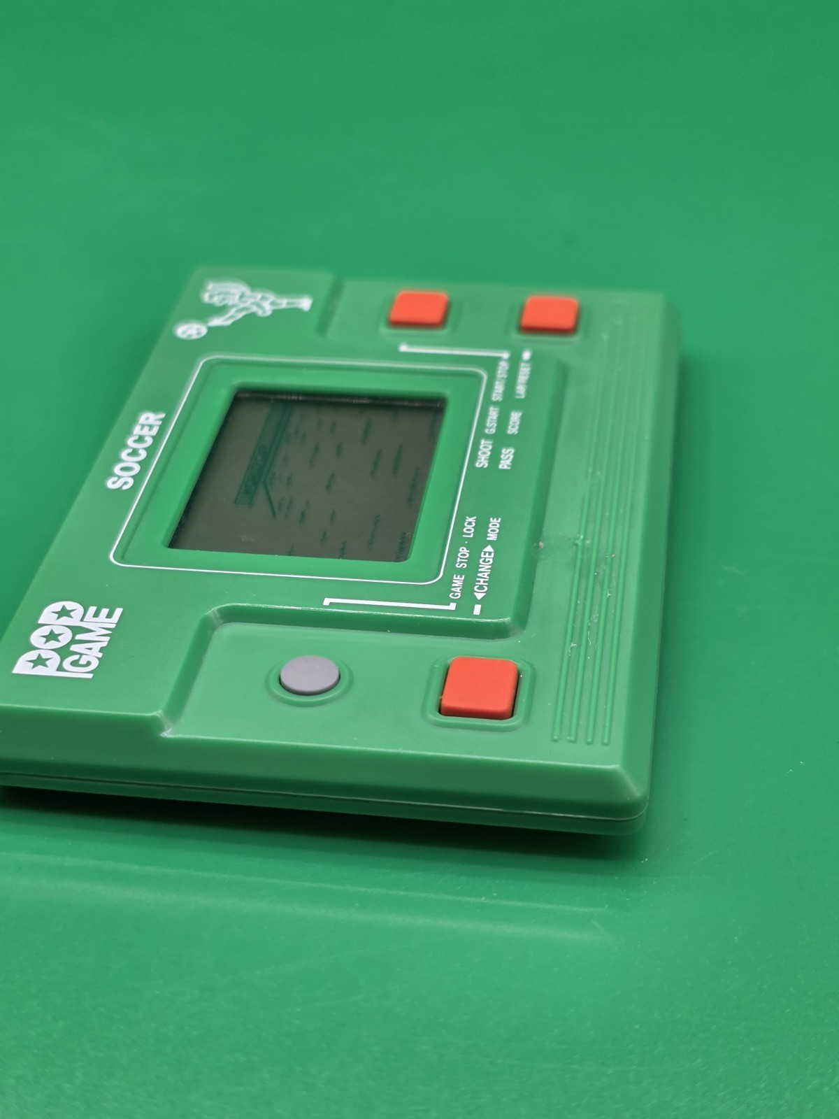 LCD – Liwaco Soccer – Handheld LCD Game Works Good Pop Game