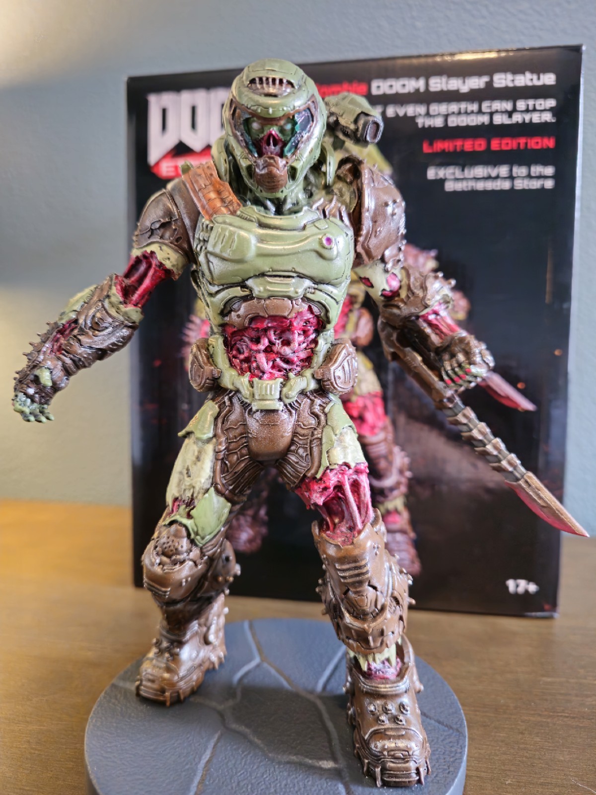 Bethesda Limited Edition Zombie DOOM Slayer Statue DOOM Eternal Polyresin