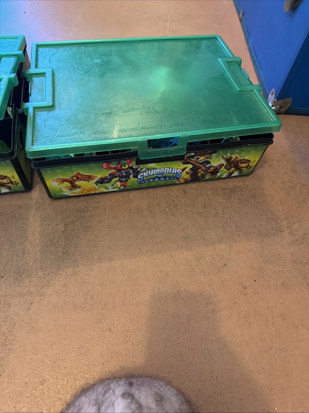Skylander Lot 75+ Pieces – 3 Carrying Cases.