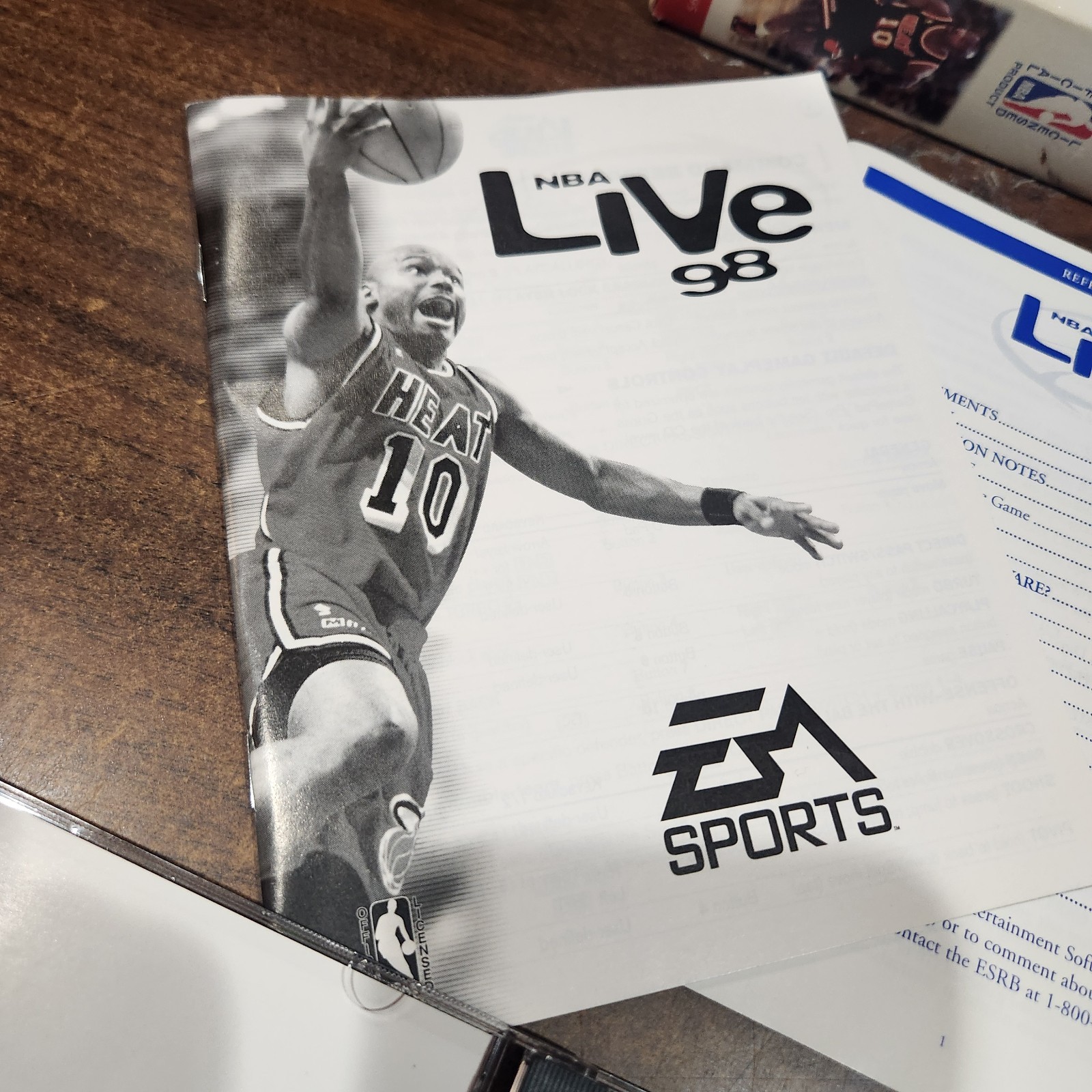 Big Box PC CD Game: EA Sports NBA Live 98, Complete w/ manuals & insert