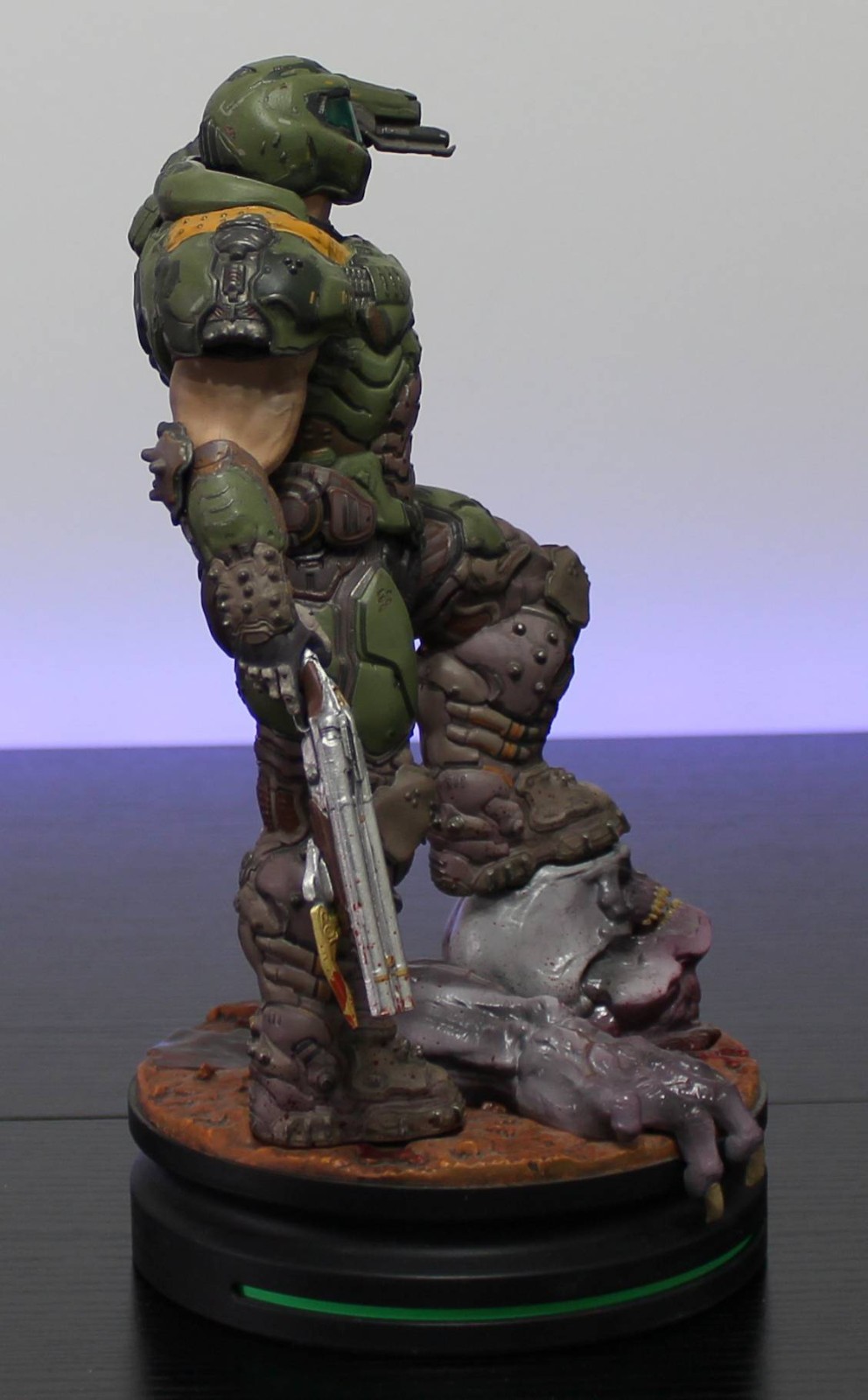 Doom Eternal ThinkGeek Modern Icons #11 Doom Slayer Statue