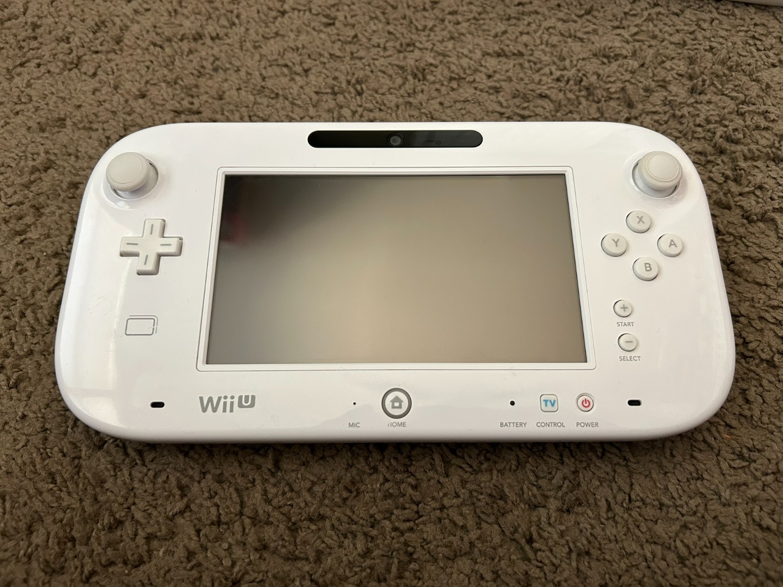 Nintendo Wii U 8GB Console + Super Smash Bros. bundle lot white system