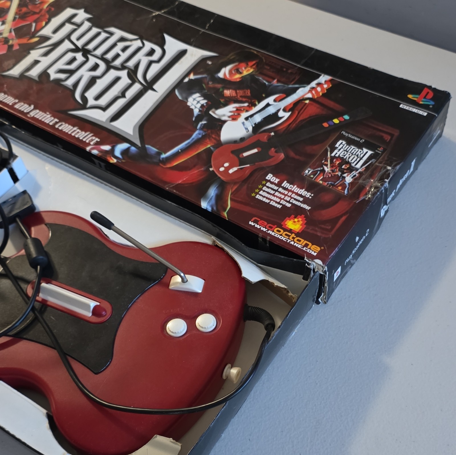 RedOctane Guitar Hero II Wired Ergonomic Guitar Bundle PS2 w/ Box Disc Manual
