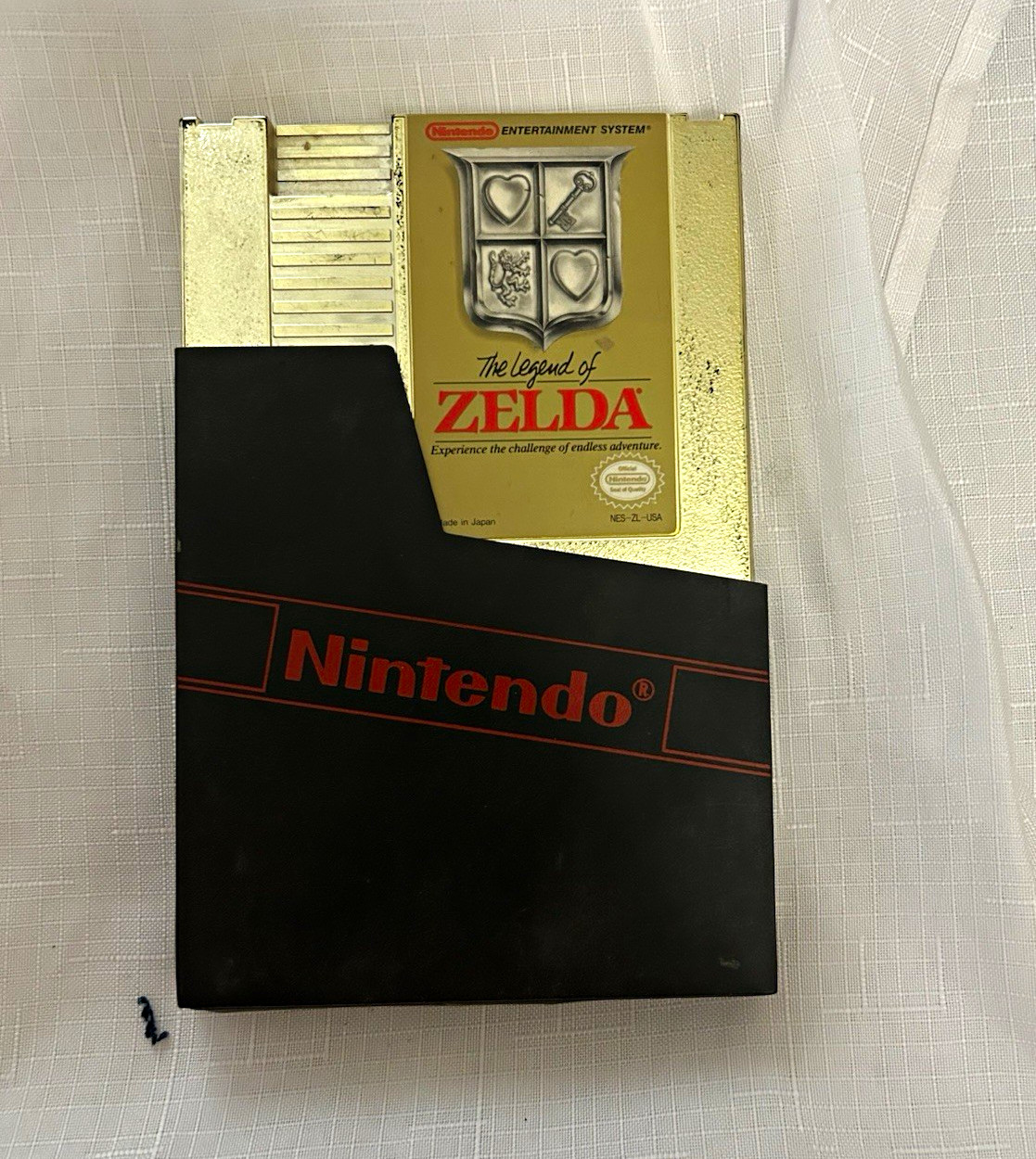 The Legend of Zelda NES (Nintendo) Cartridge w/ Manual NTSC-U/C (US/Canada)