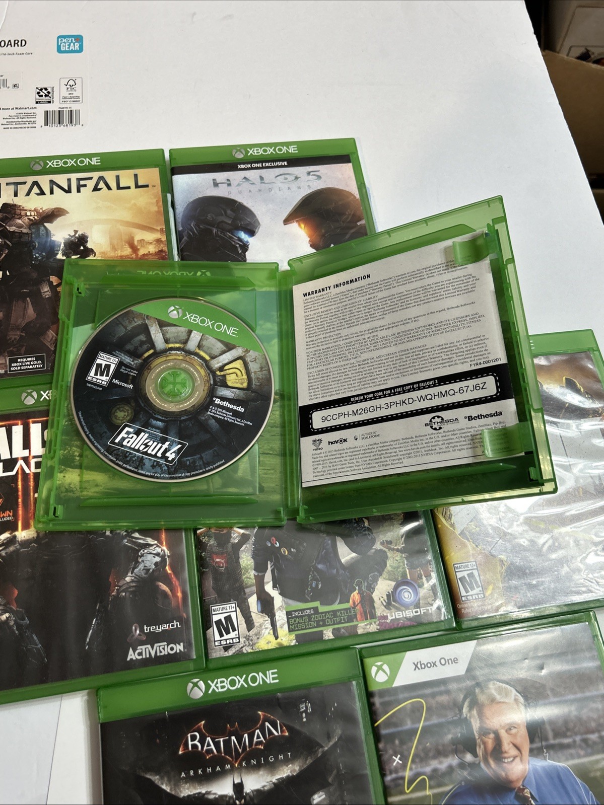 Lot of 8 Microsoft Xbox One Games Halo 5 – Doom – CoD Black Ops 3 And More !!